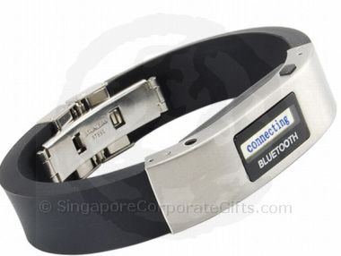 LED Display Vibrating Bluetooth Bracelet LED Display Vibrating Bluetooth Bracelet