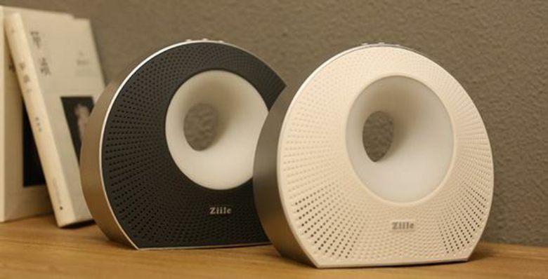 Bluetooth Speaker with LED and Clock Bluetooth Speaker with LED and Clock