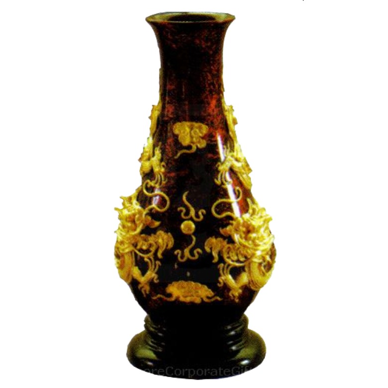 Padding strpping vase with two dragons 9 Inches
