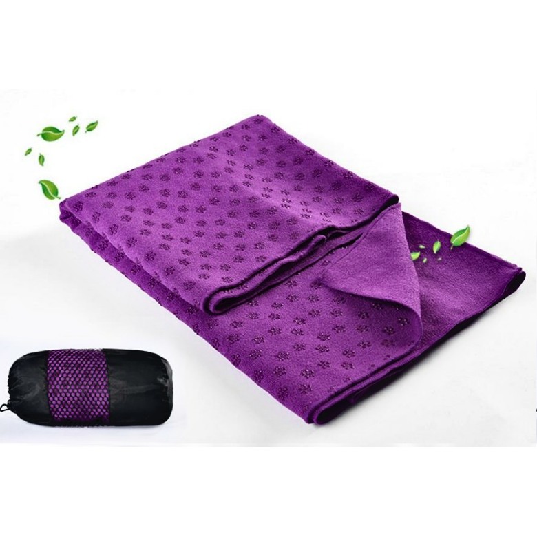 Yoga mat with anti-slip dots