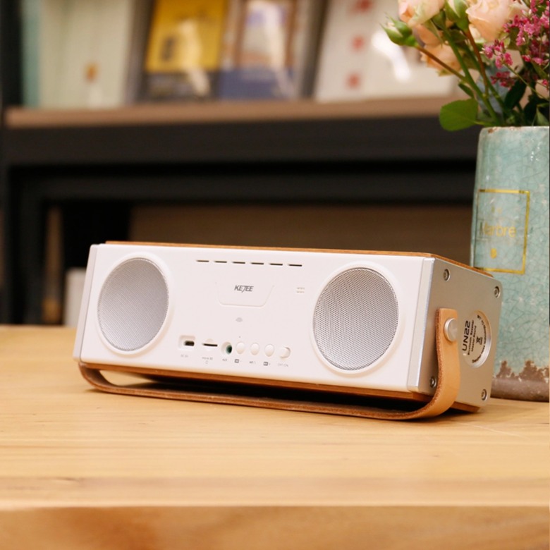 High Quality Wooden Bluetooth Speaker with Leather Strap